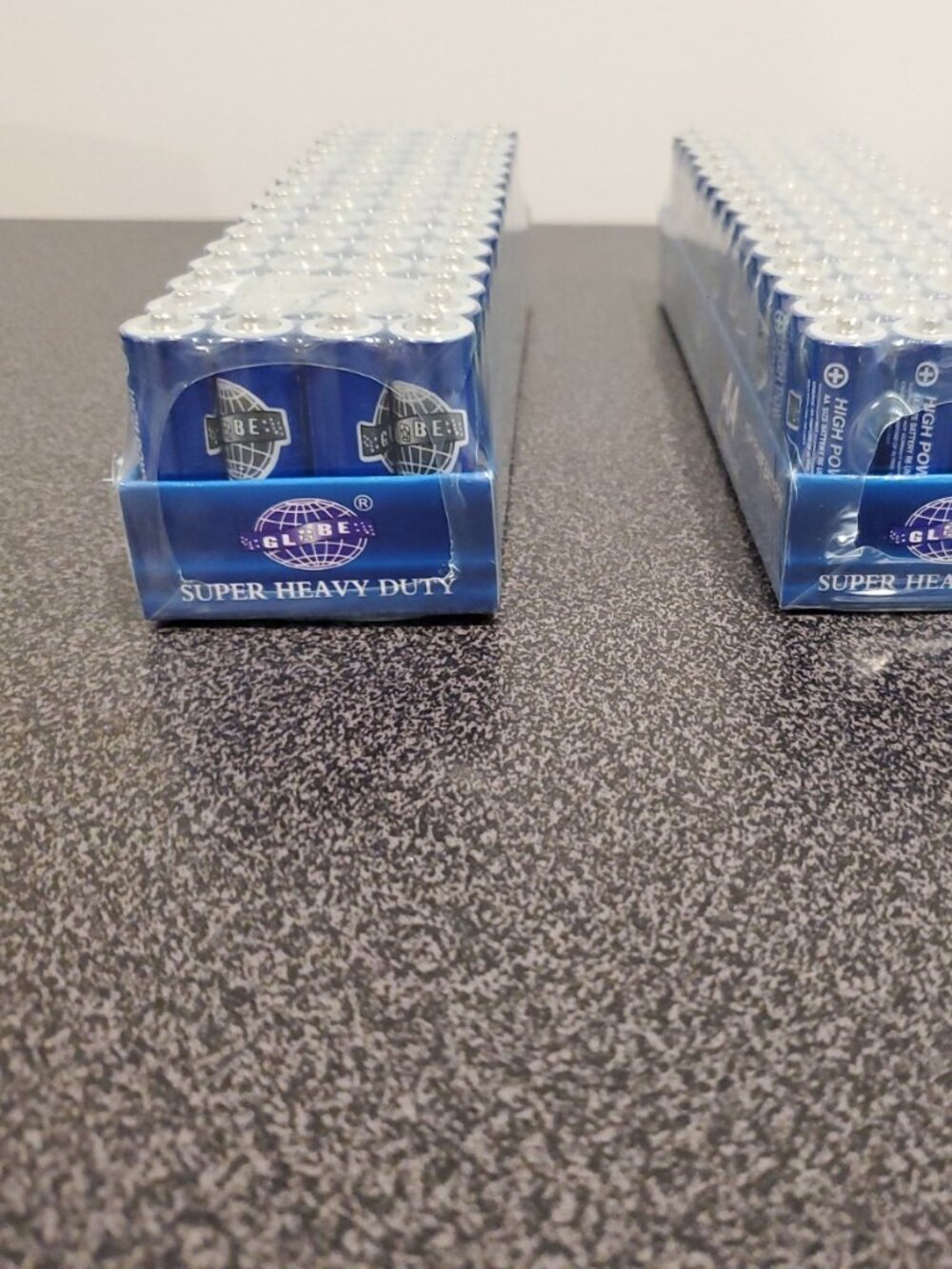 Globe Super Heavy Duty 60 AA Batteries 1.5V High Power Sold Separately (2)
